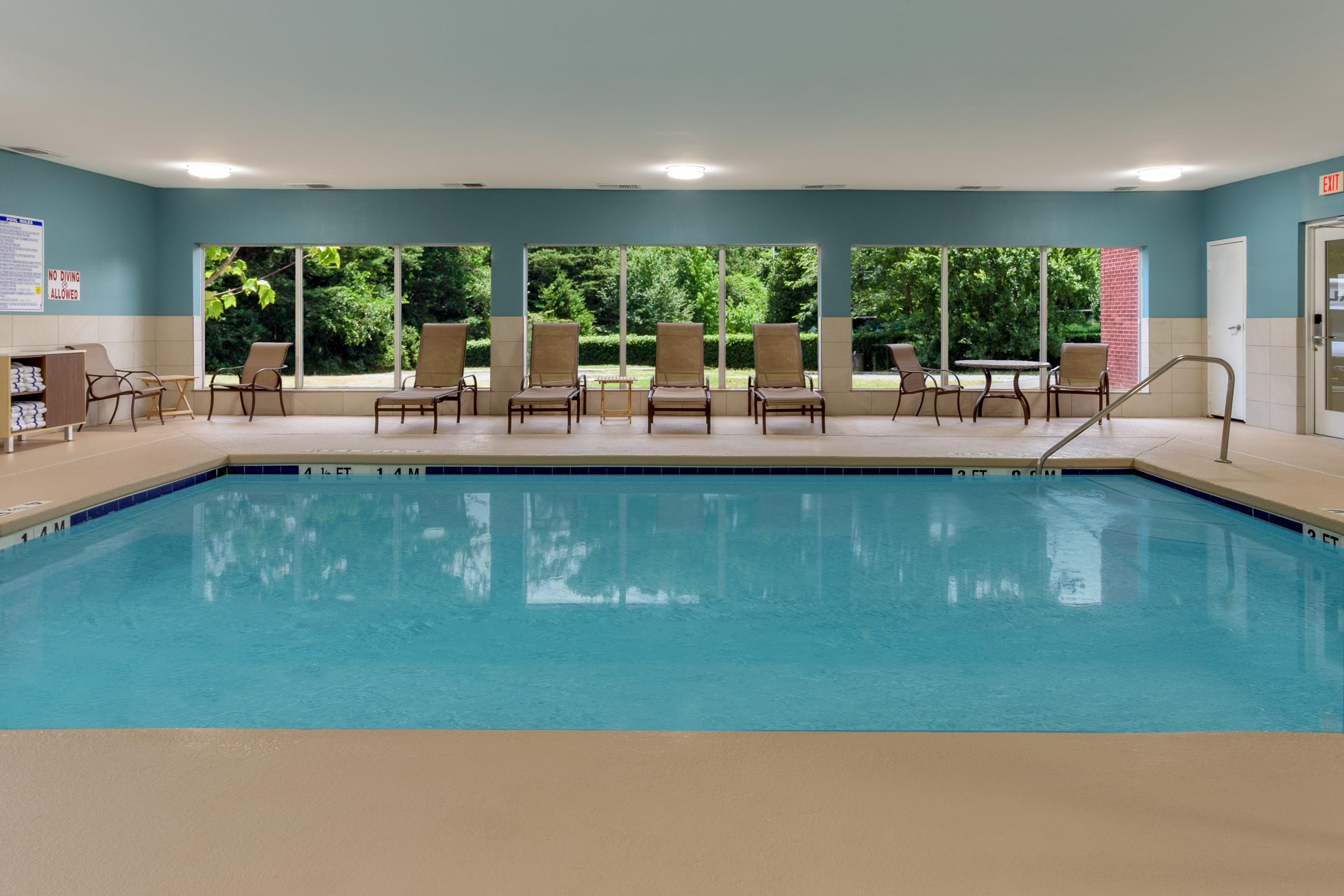 Holiday Inn Express Arrowood By Ihg Charlotte Exterior photo