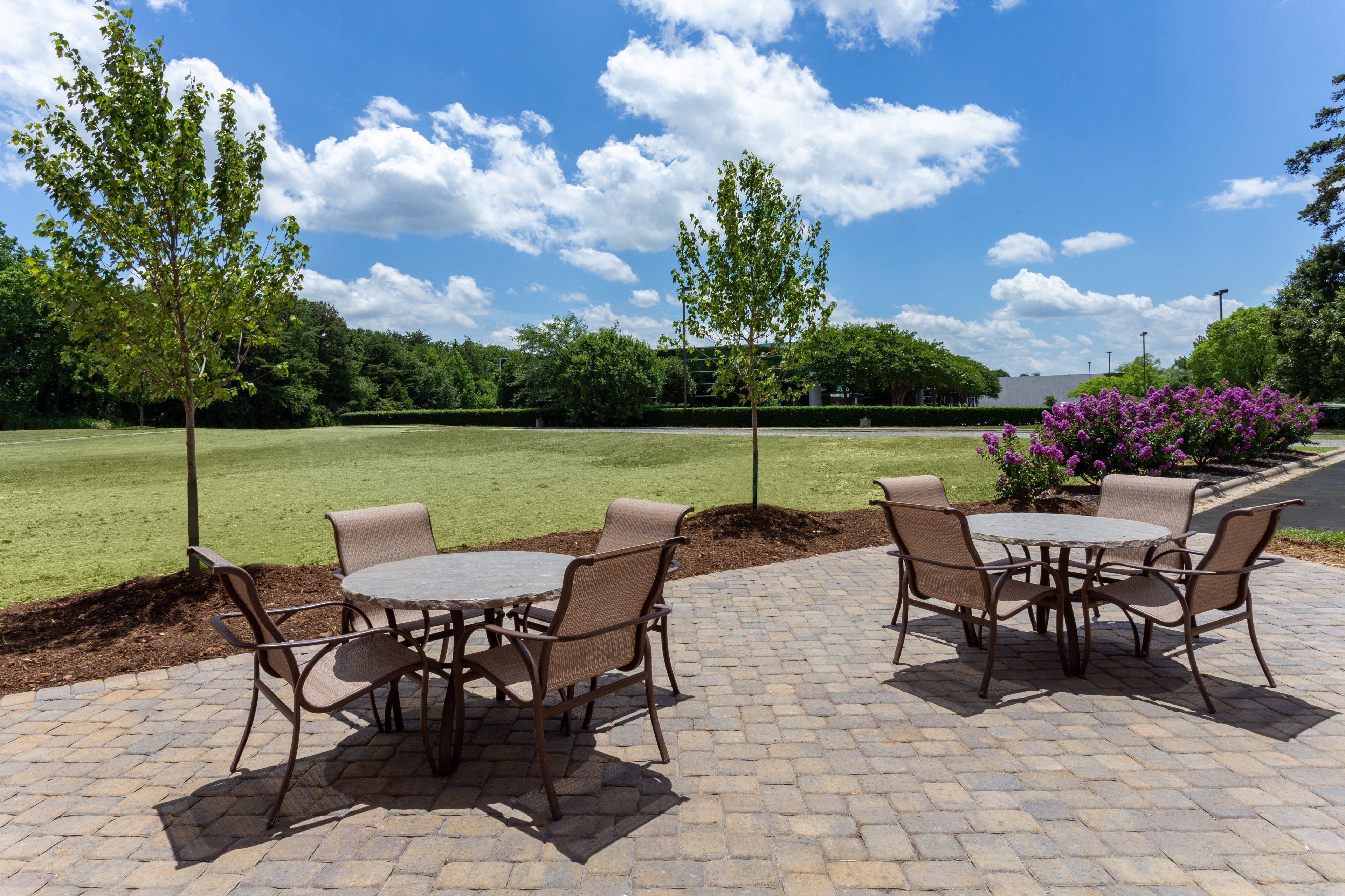 Holiday Inn Express Arrowood By Ihg Charlotte Exterior photo
