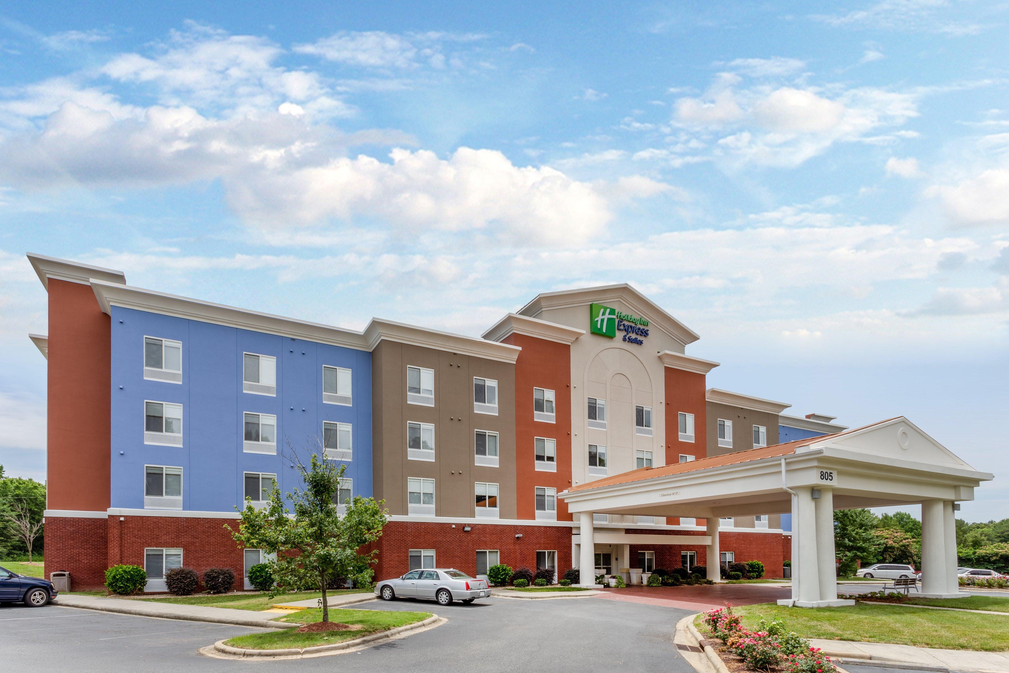 Holiday Inn Express Arrowood By Ihg Charlotte Exterior photo