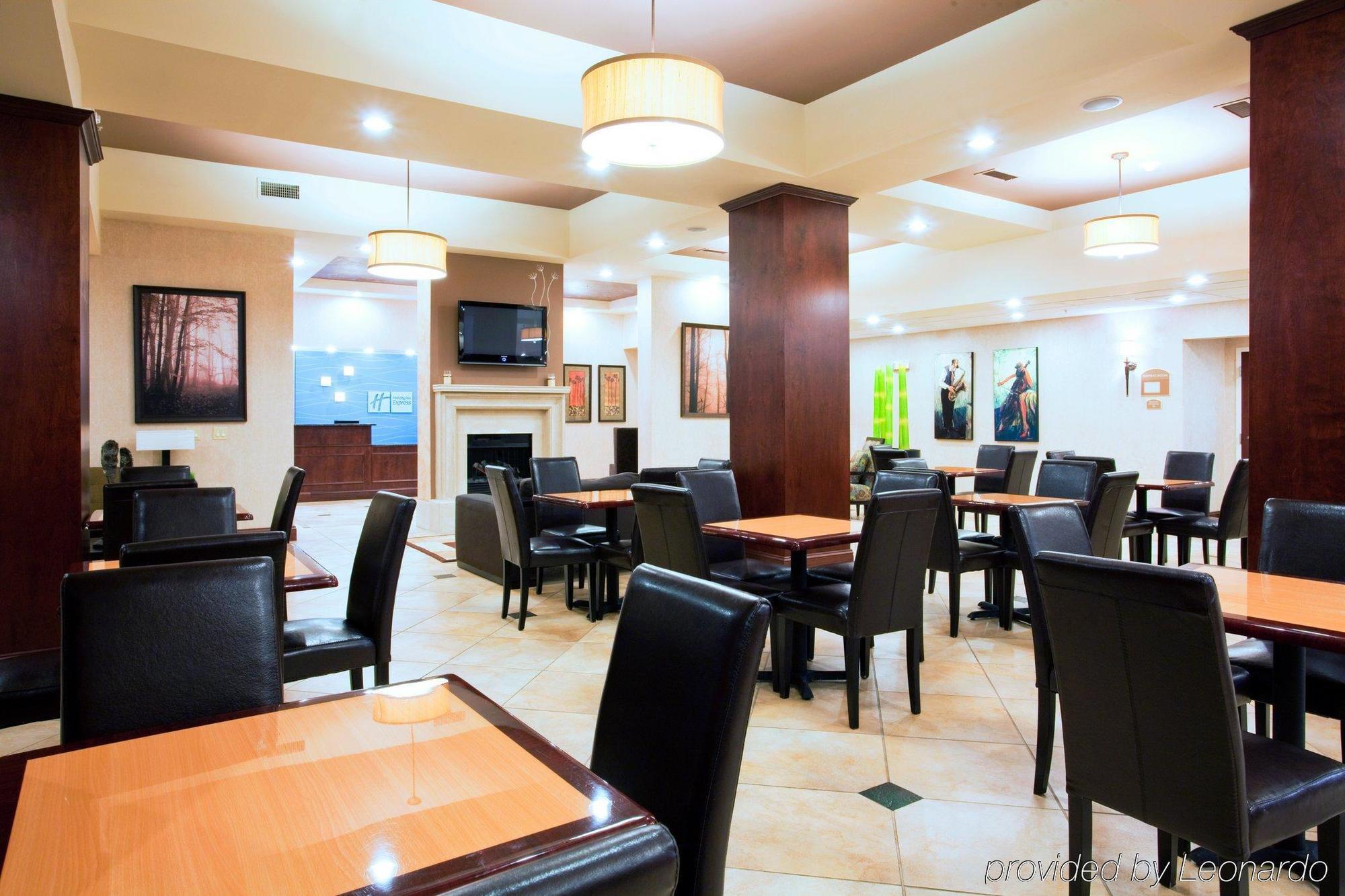 Holiday Inn Express Arrowood By Ihg Charlotte Exterior photo