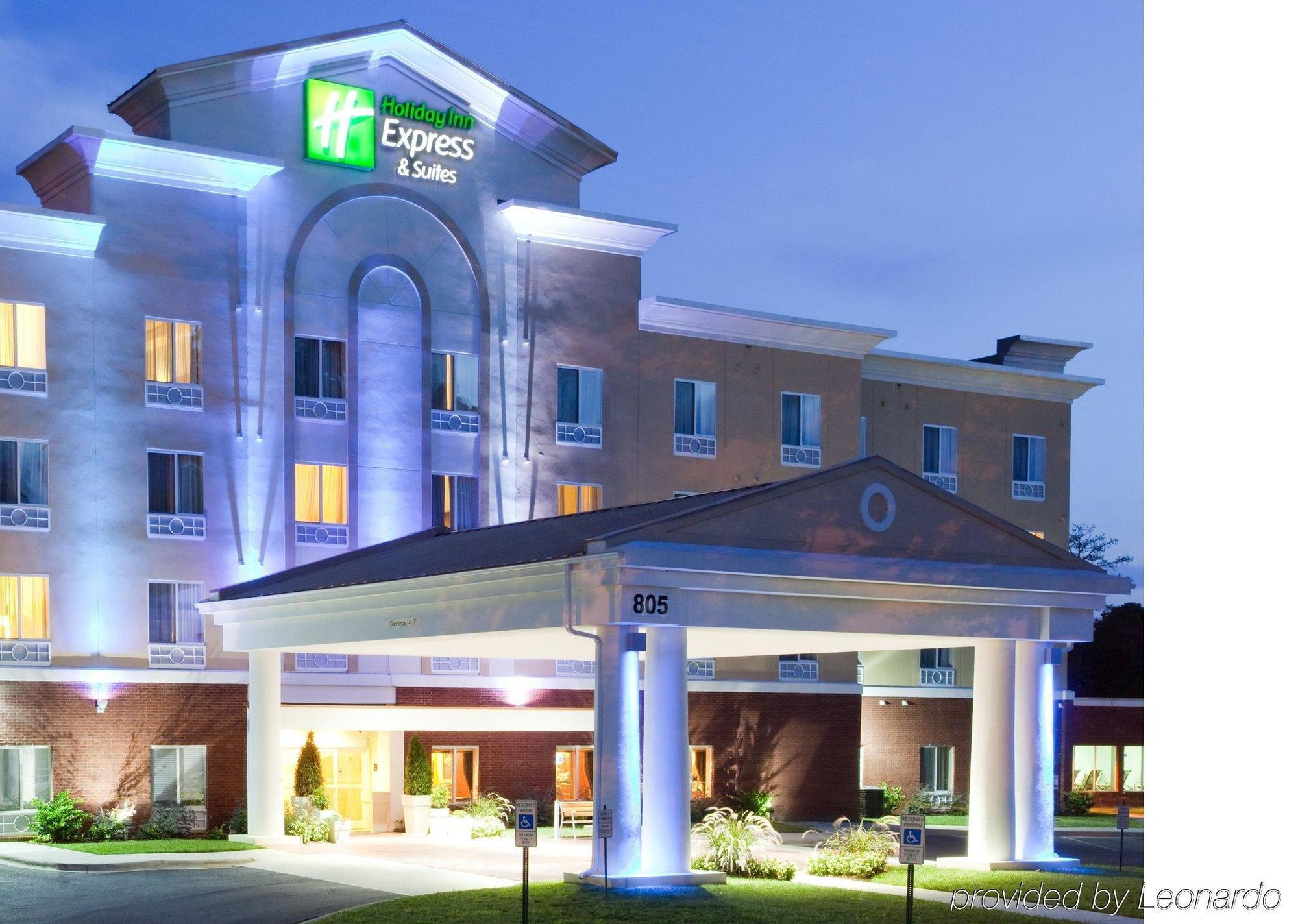 Holiday Inn Express Arrowood, An Ihg Hotel Charlotte Exterior photo