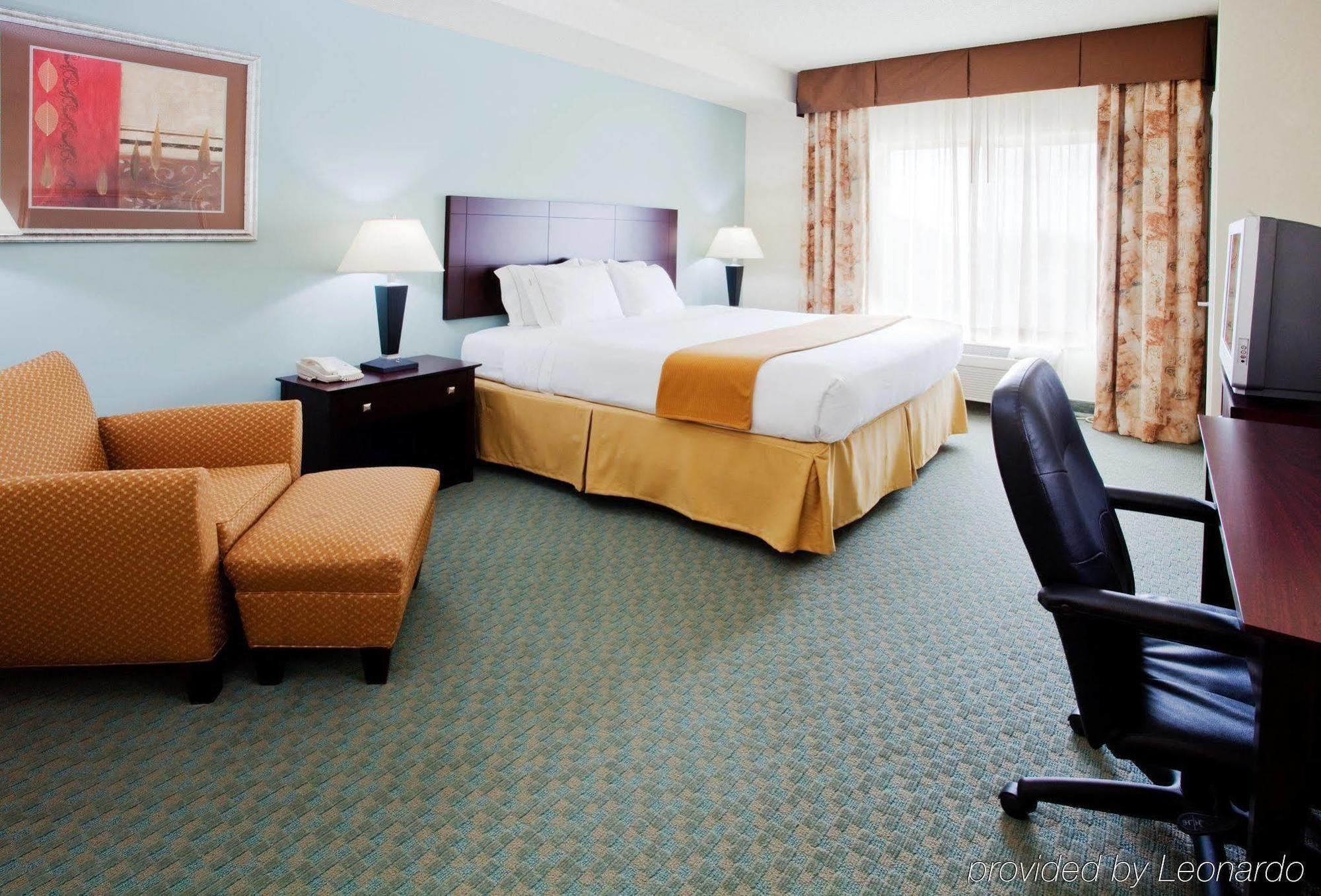 Holiday Inn Express Arrowood By Ihg Charlotte Exterior photo